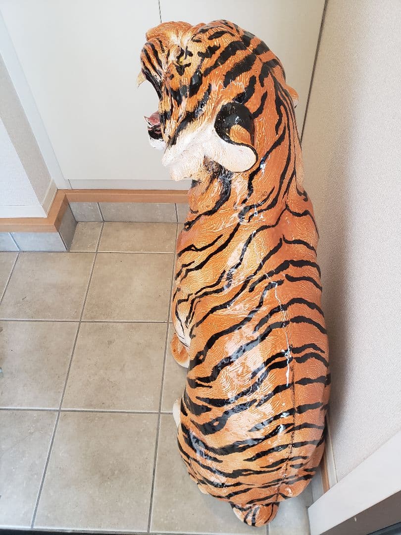 イタリア製　虎の陶器