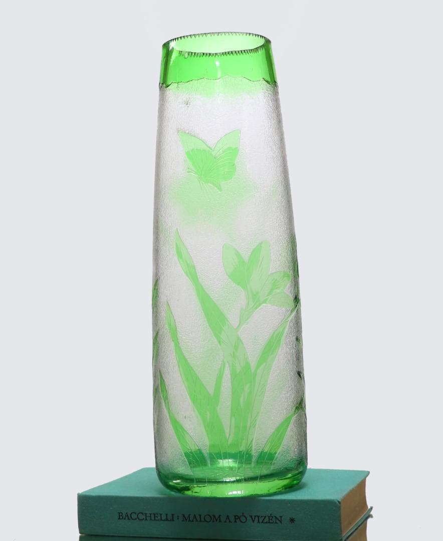 オールド・バカラ 1880年頃美術館級 緑色被せ硝子 特大アシッドエッチング花瓶