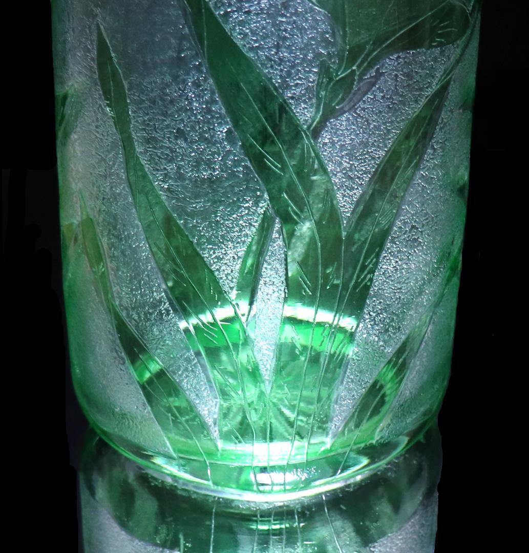 オールド・バカラ 1880年頃美術館級 緑色被せ硝子 特大アシッドエッチング花瓶