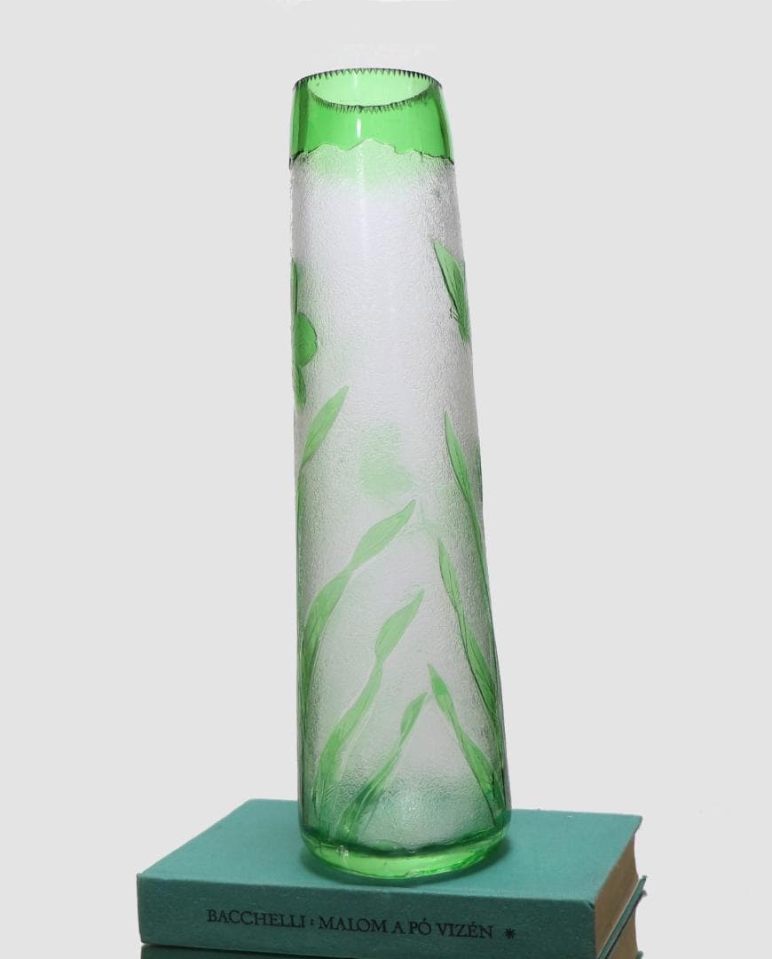 オールド・バカラ 1880年頃美術館級 緑色被せ硝子 特大アシッドエッチング花瓶