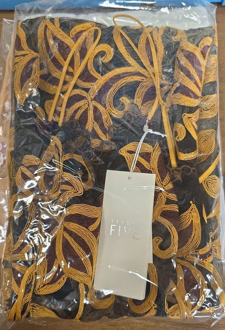 STUDIO FIVE 刺繍レースキャミソール　ワコール　新品