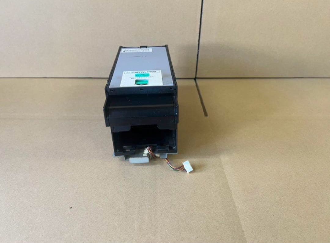 令和6年新札対応両替機　HVA-60 メダルサンド　両替機