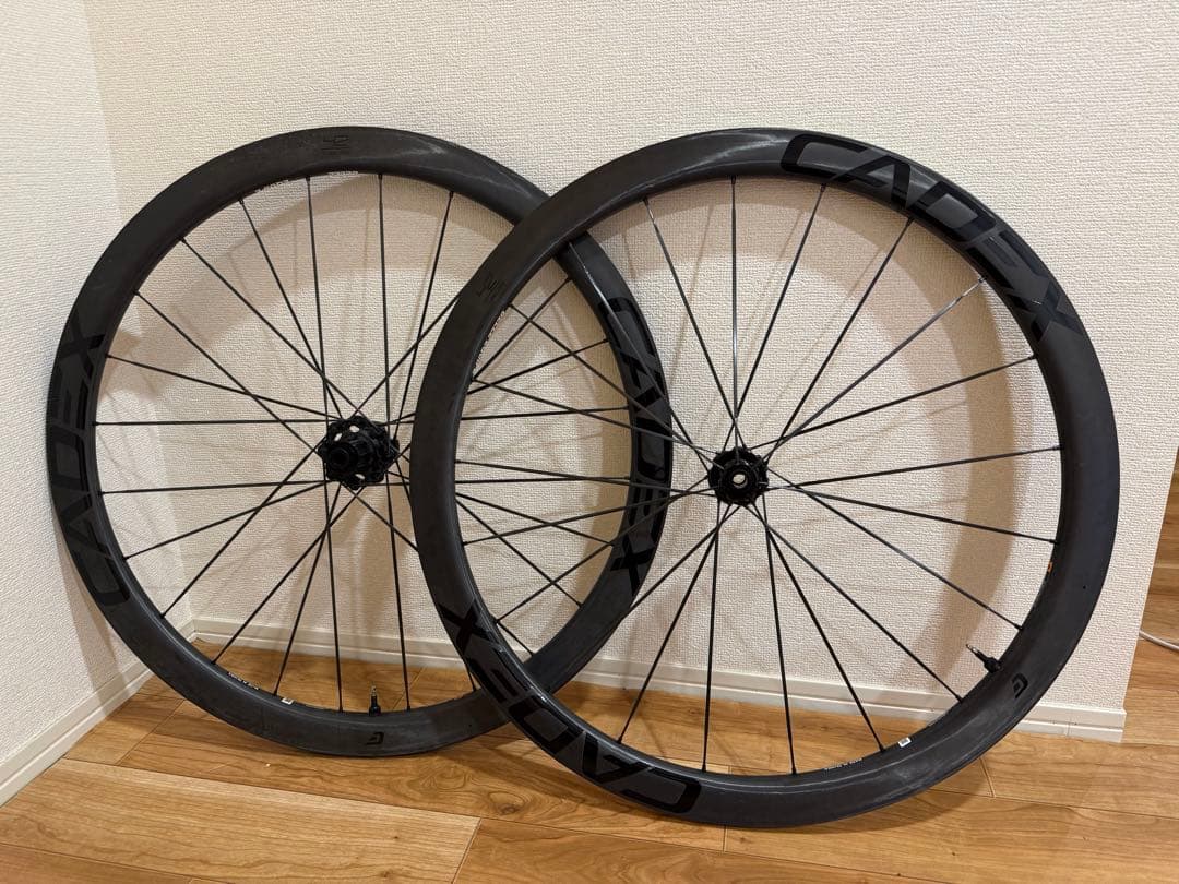 CADEX 42 DISC Tubeless カーボンホイール　チューブレス