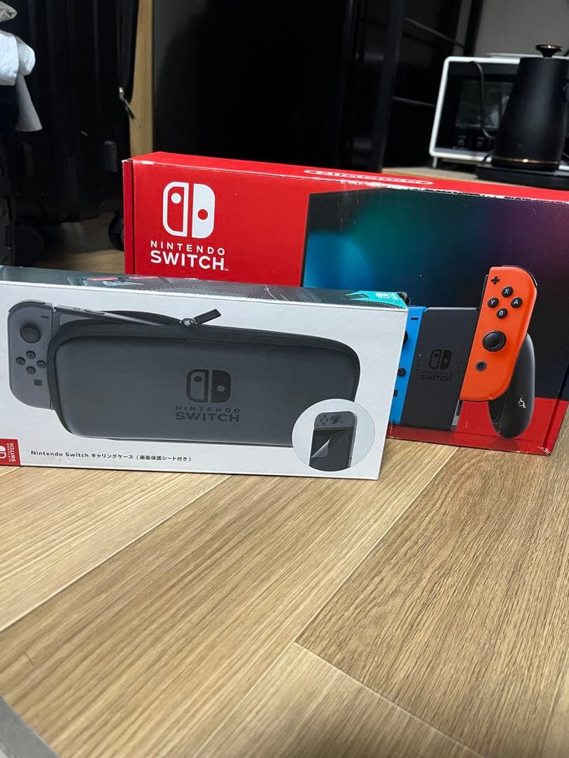 任天堂　Nintendo Switch 完品&Switchケース　未使用セット