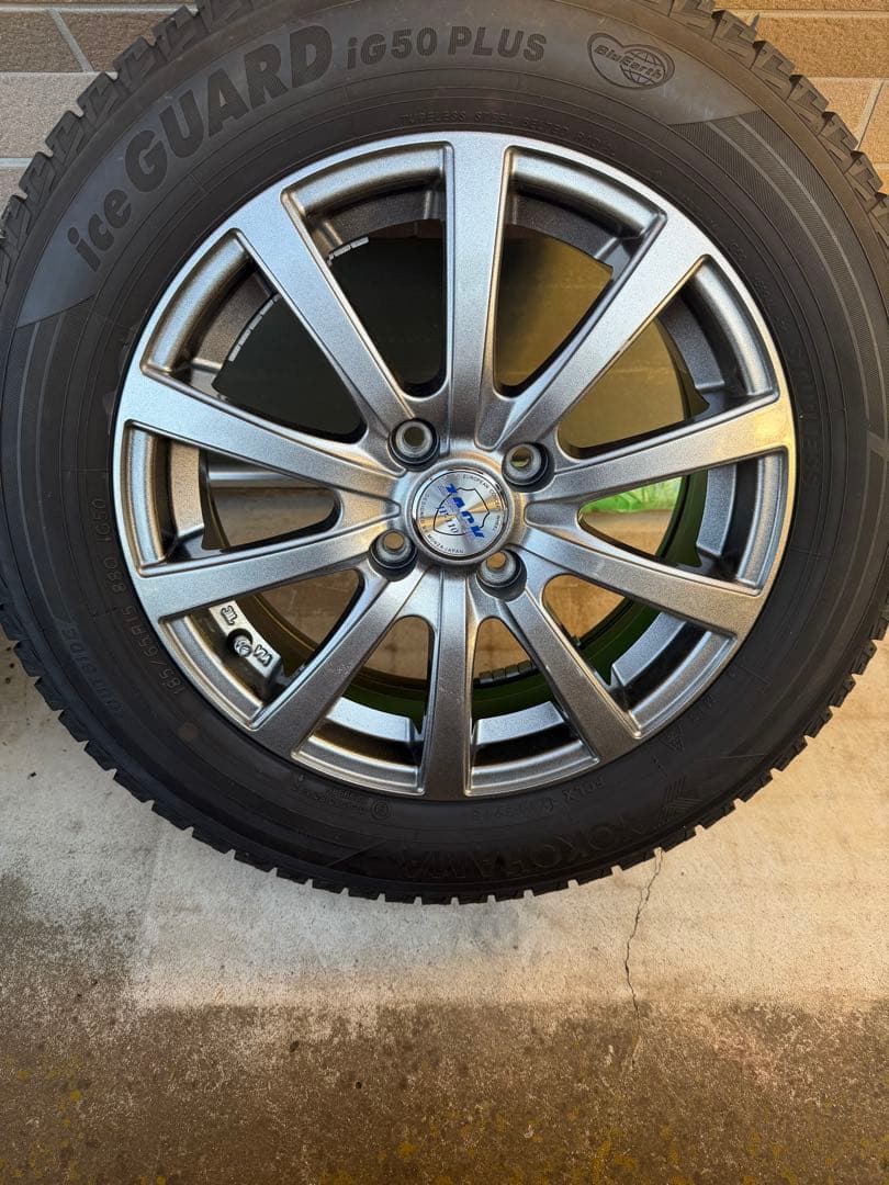 185/65R15 スタッドレス　４穴　PCD100