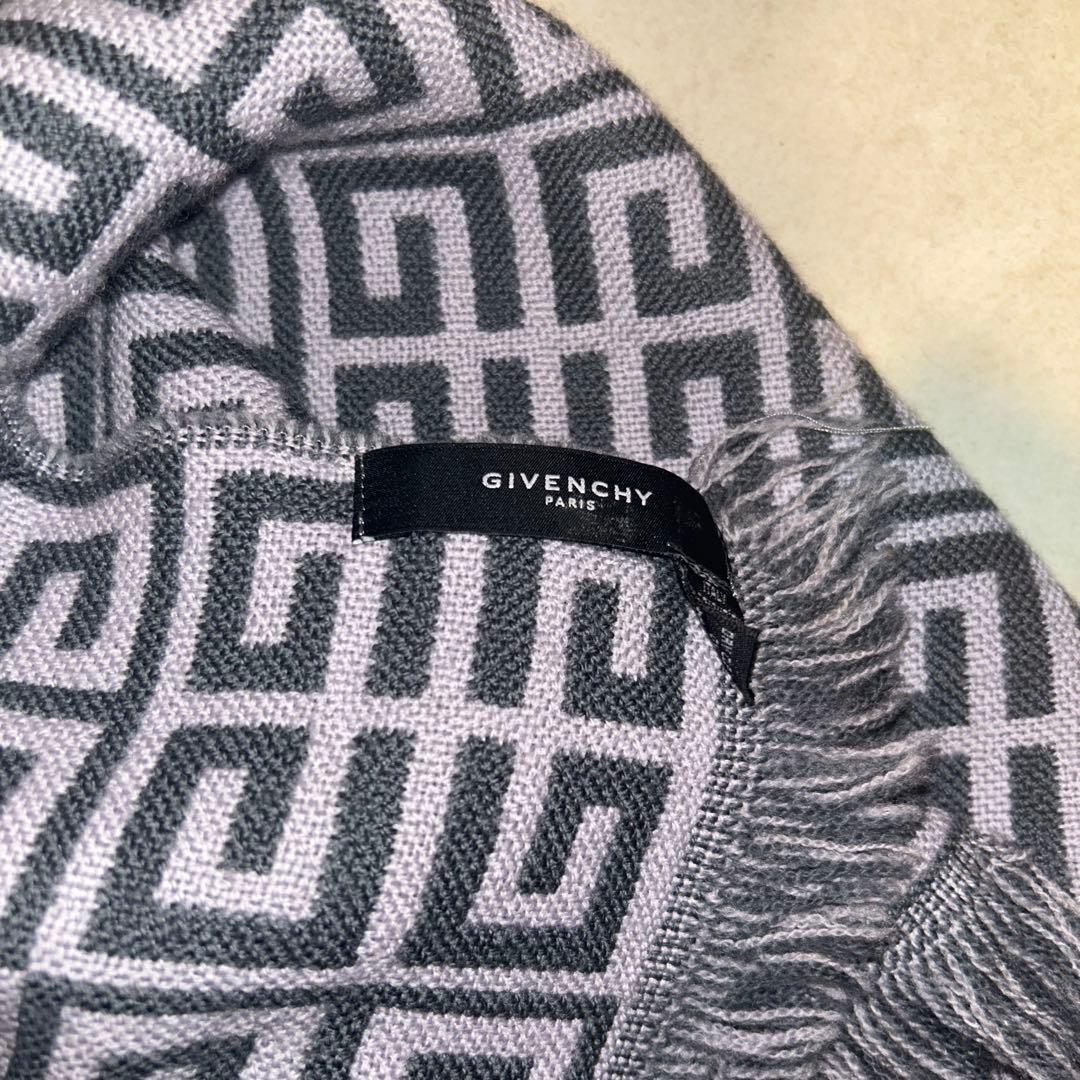 GIVENCHYマフラー