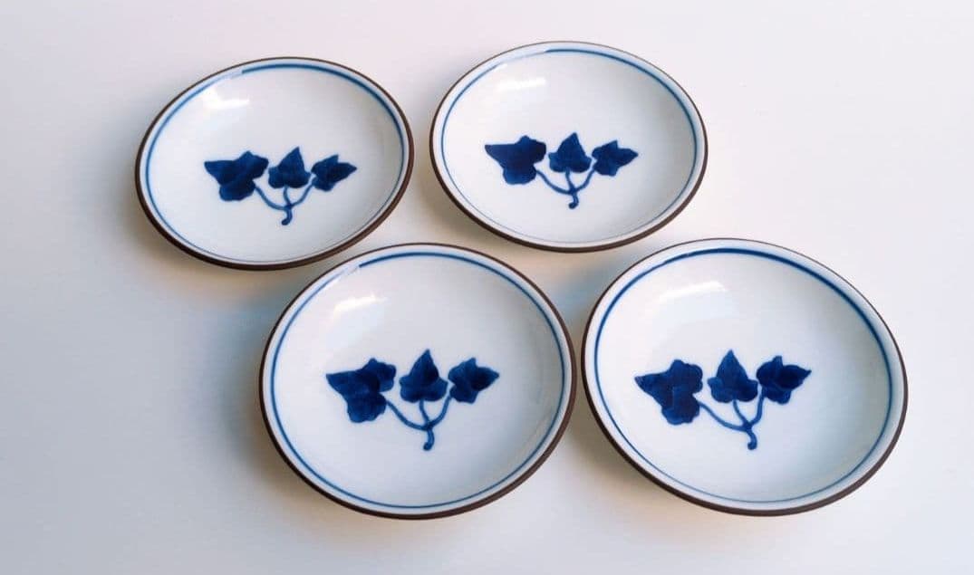 希少　深川製磁　百年庵　絵変草葉模様　小皿　４枚