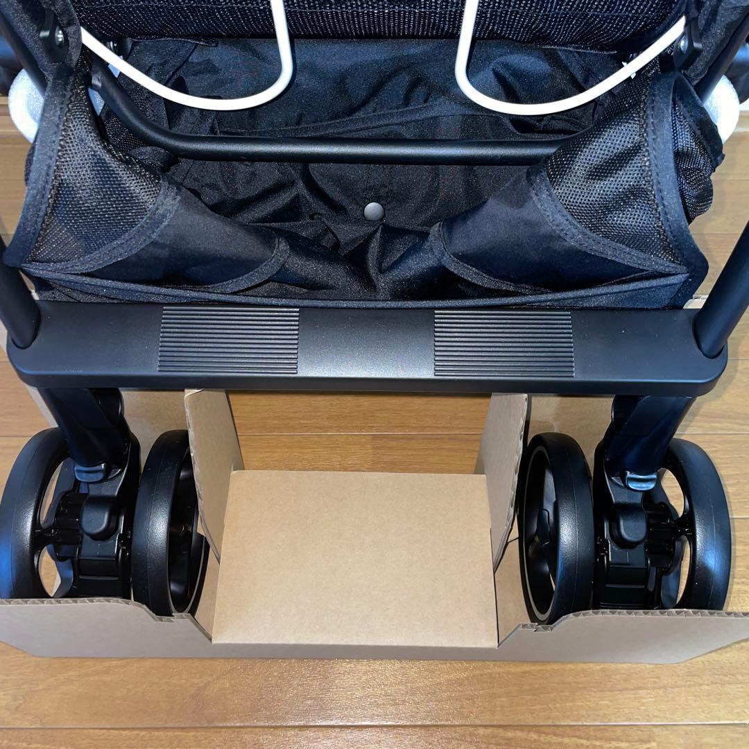 【極美品】新品未使用 アップリカ ラクーナクッションフリーAD 人気のブラック