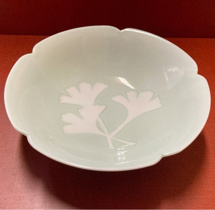 【人間国宝】 井上萬二 青白磁公孫樹文 菓子鉢 【真作保証】