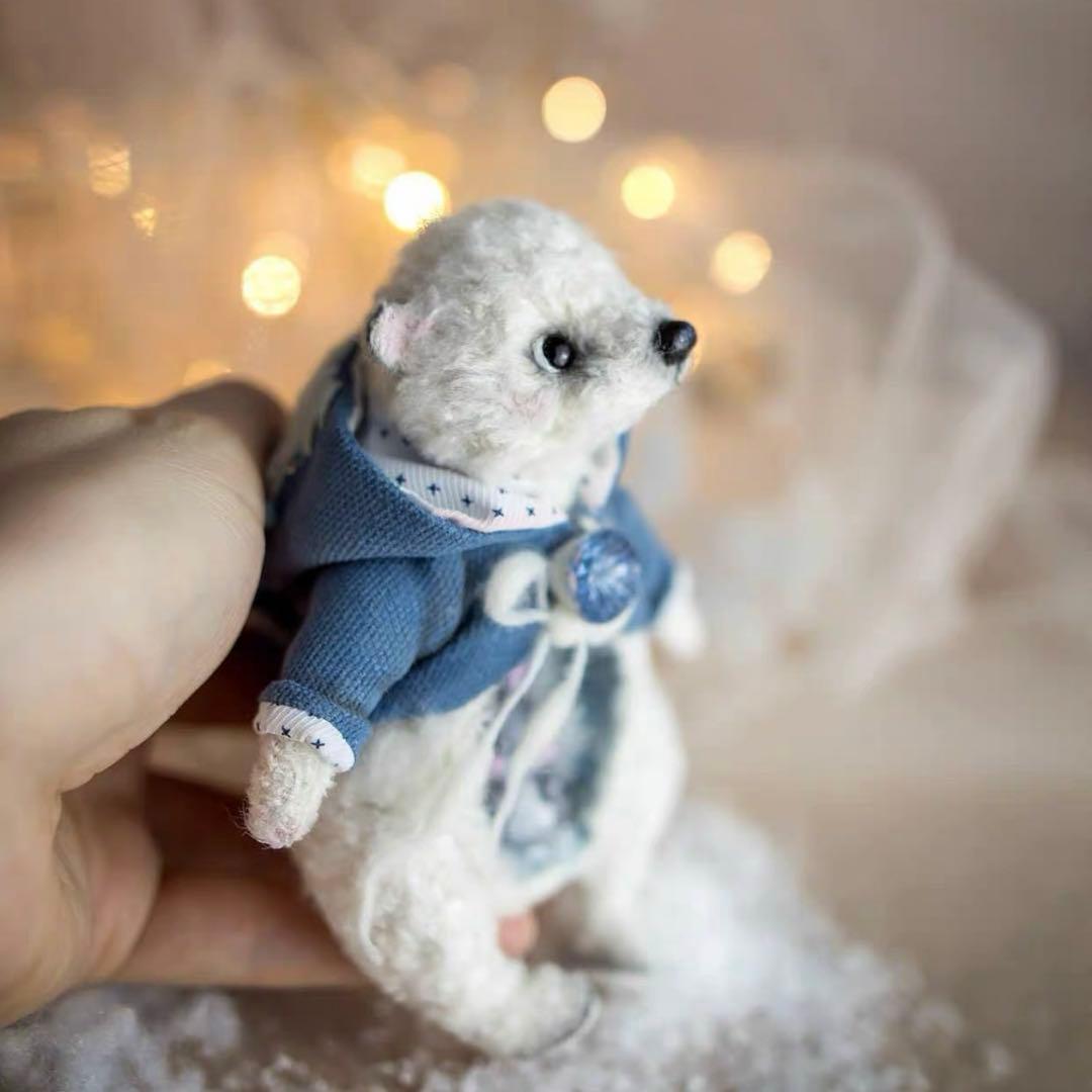 お腹に雪兎がいる白熊 アーティストベア ハンドメイド テディベア 海外作家様