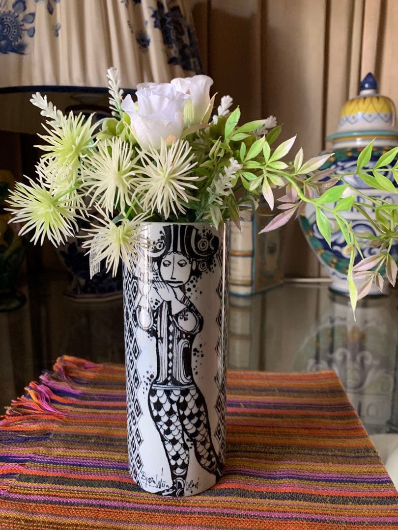 ビヨンヴィンブラッド　ニモール窯のレアなビンテージ黒デュエット柄の花瓶！