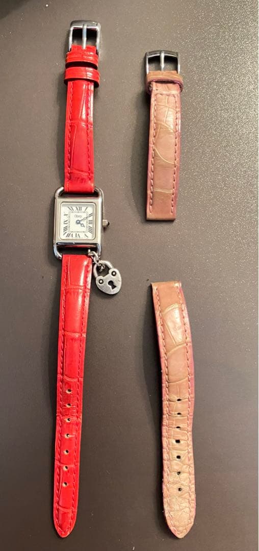 オブレイ　Obrey 機械　時計　チャーム付き　シルバー色　マシンメイド