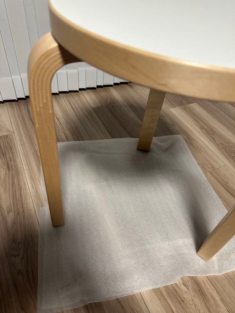 artekアルテックスツール60Stool3本脚ホワイト ラミネート2024年製