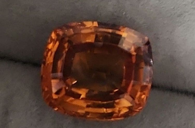 ゴールデンイエローサファイア 10.980ct