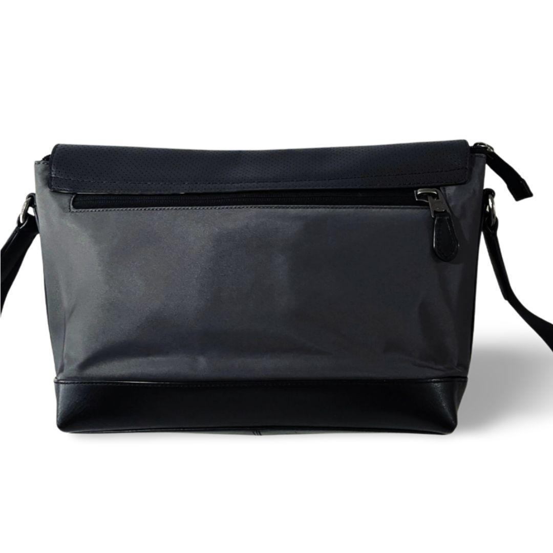 コーチ パフォレイテッド レザー バイクバッグ メッセンジャーバッグ ショルダー