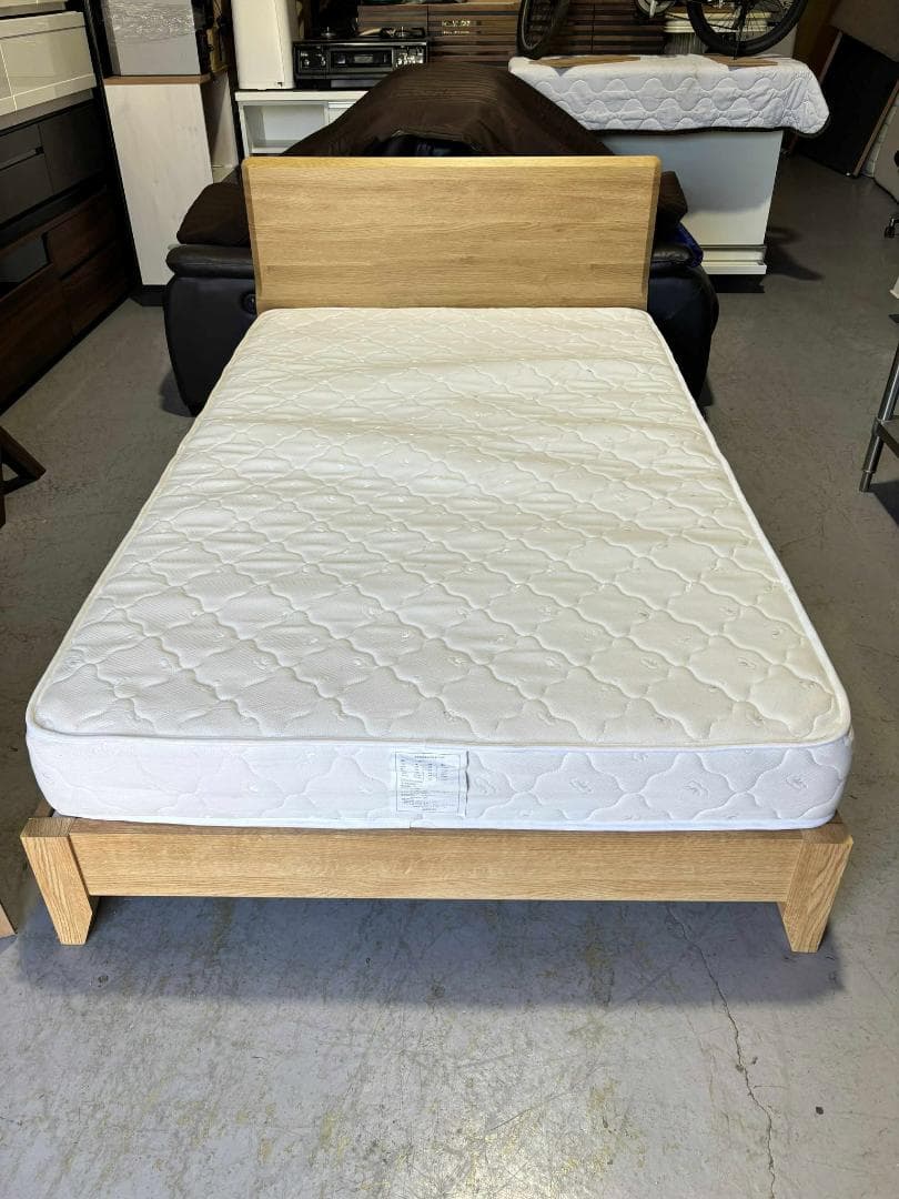 三幸コーポレーション セミダブルベッド、20cm マット 幅120cm Used