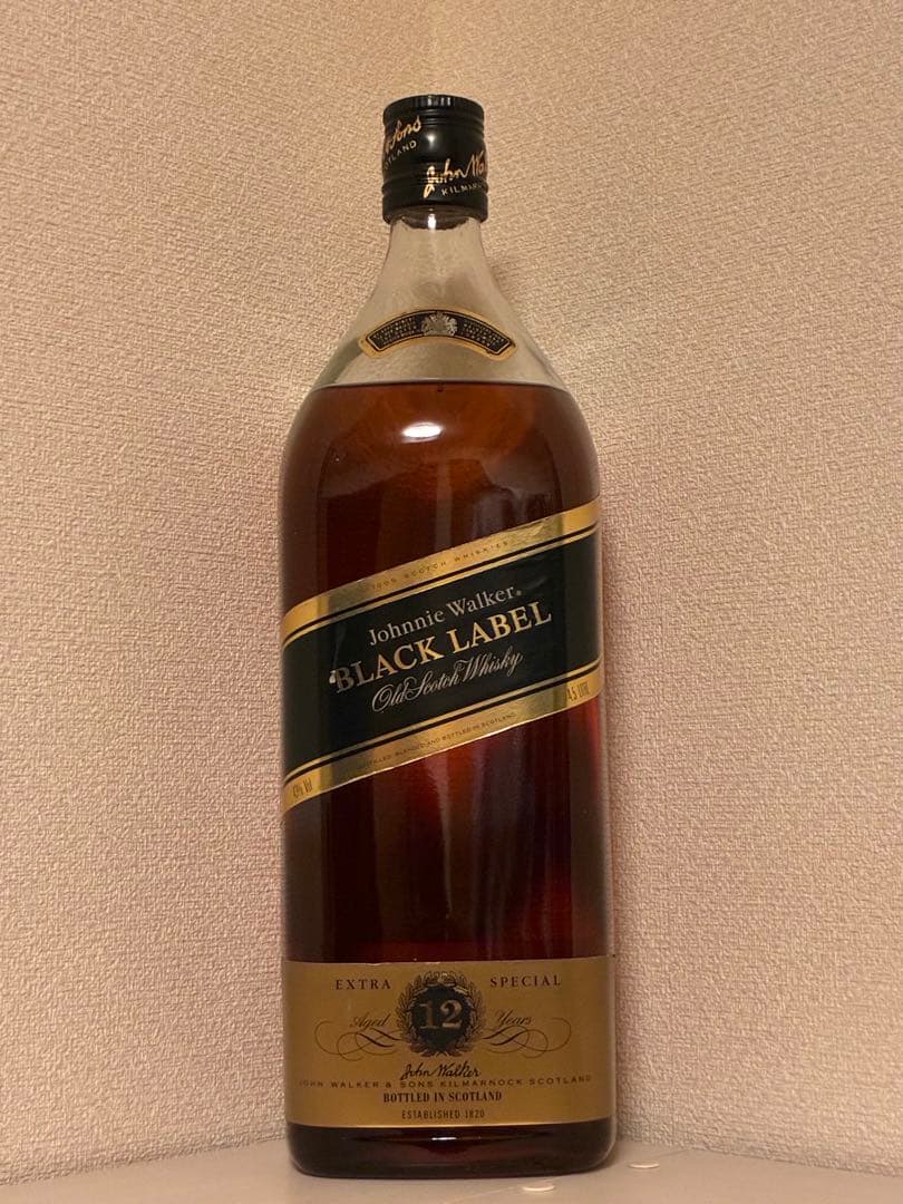 Johnny Walker マグナムボトル　ジョニーウォーカー　ジョニ黒