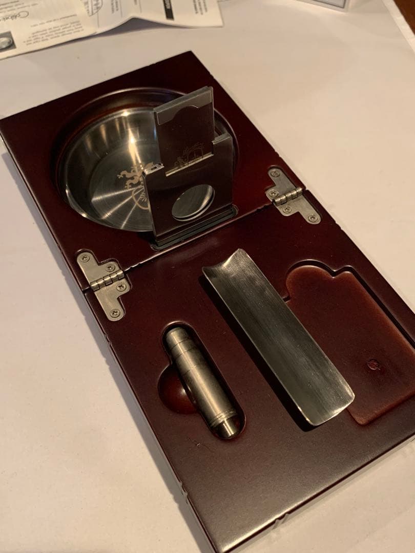 Colibri コリブリ 葉巻用灰皿 卓上ライターセット　シガーカッター