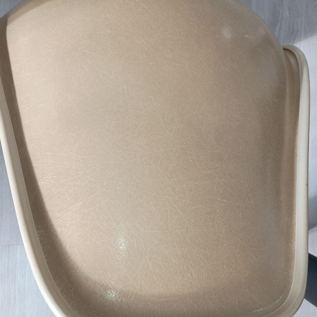 ハーマンミラー　イームズ椅子