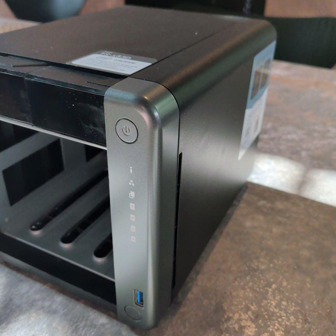 QNAP TS-453d WD & Seagate 8TB HDD 計4台セット