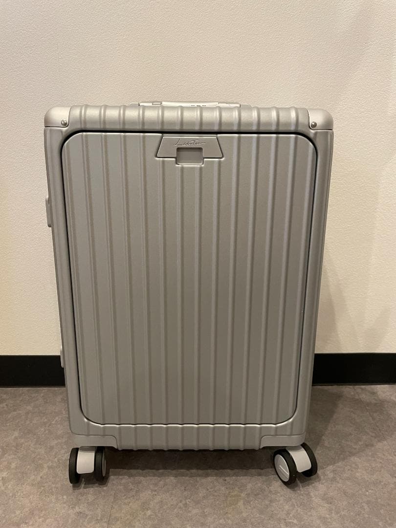 リベティ多機能キャリーケース【マットシルバーSサイズ】60