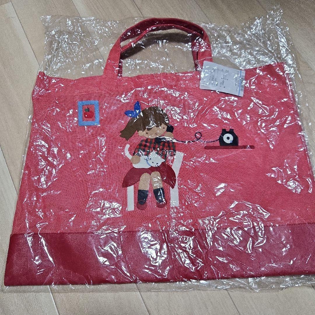 ファミリア　赤いキャラクター刺繍トートバッグ