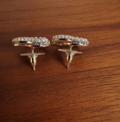 CHANELシャネル ココ ロゴ/パール ピアス