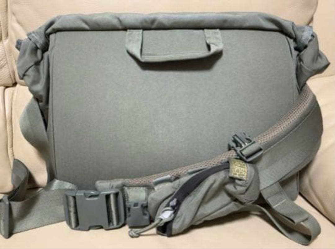 米国製 MYSTERY RANCH アウトサイダー メッセンジャー バッグ