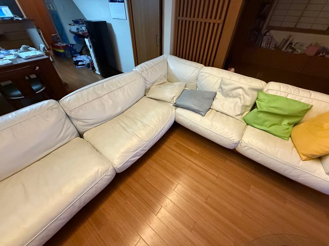 ポルトローナフラウ　クッション5個付き