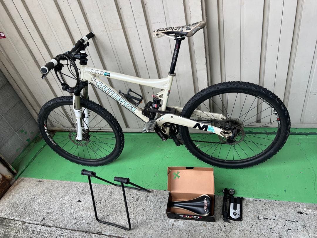 コメンサル　マウンテンバイク