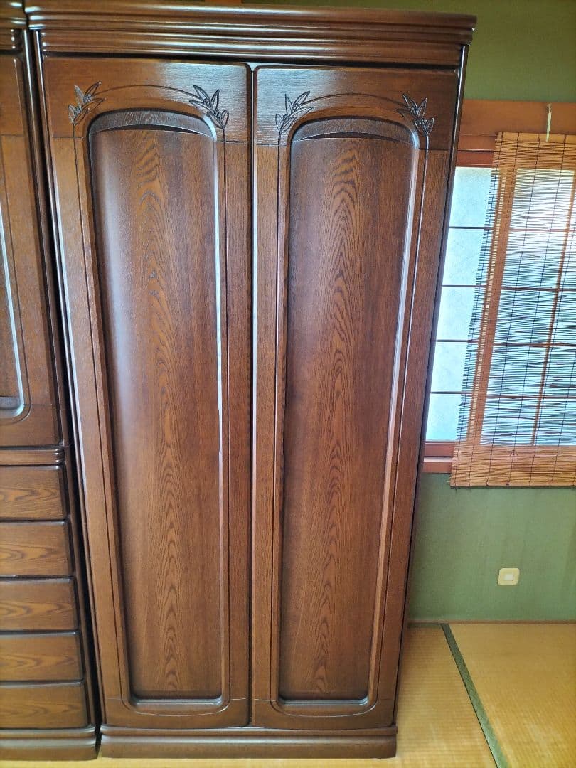 商品説明お読みください!クローゼット　婚礼家具　比較的、美品でした　引き取り限定