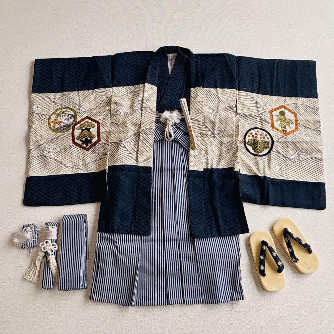 七五三　5歳　男の子　袴セット　紺　鷹　化繊　縞はかま　中古品　61211